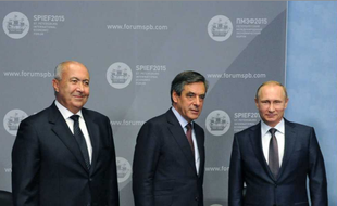 Makhzoumi, Fillon et Poutine le 19 juin 2015 à Saint-Pétersbourg.