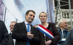 Florian Philippot, vice-président du FN, et la députée FN Marion Maréchal-Le Pen, le 1er mai 2013 à Paris