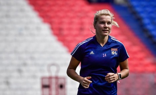 Ada Hegerberg, ici lors d'un entraînement de reprise, le 18 juin 2020 au Parc OL, vit une saison totalement blanche.