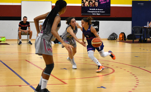 Un match du club de basket de Carros, avant la crise sanitaire