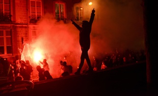 Lors de la manifestation nocturne contre la loi "sécurité globale" le 27 novembre à Nantes