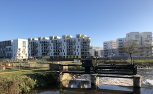 Des immeubles récemment livrés ici le long du canal Saint-Martin, à Rennes.