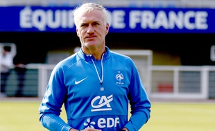 Didier Deschamps risque de se faire des cheveux blancs pendant le tirage.