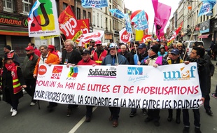 Le début du cortège du 1er mai 2017, à Lille.