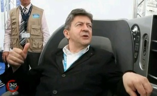 Jean-Luc Mélenchon au salon du Bourget, devant les caméras de France 2, le 19 juin 2013