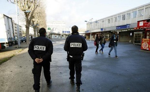 Des policiers en patrouille