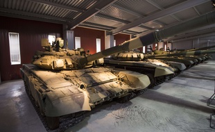 Des tanks russes de modèle T-90S exposés au musée de izhniy Tagil (Russie), le 29 mai 2015.