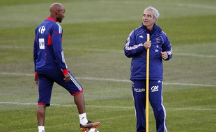 Nicolas Anelka n'avait «aucun respect pour l'entraîneur» Raymond Domenech.