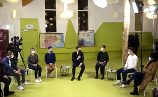 Emmanuel Macron lors de sa rencontre avec des étudiants à l'université Paris-Saclay, le 21 janvier 2021.