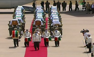 Captation par la chaîne TV Algerie 3 de la cérémonie officielle de réception des restes de 24 résistants algériens décapités lors de la conquête coloniale française du pays d'Afrique du Nord.