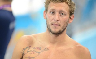 Le quadruple médaillé olympique Amaury Leveaux, sans club depuis la rentrée mais qui s'entraîne avec Philippe Lucas, a renoué avec son club formateur, le Mulhouse Olympic Natation (MON), trois ans après l'avoir quitté, a indiqué mercredi à l'AFP le président du MON, Laurent Horter.