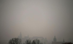 Couche de smog au-dessus de Cracovie, le 12 février 2013