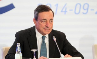 Le président de la BCE, Mario Draghi, lors d'une conférence de presse à Vilnius, en Lituanie, le 25 septembre 2014