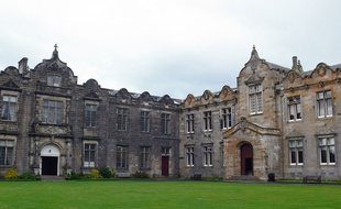 L'université de St Andrews fait partie des 25 plus vieilles universités au monde.