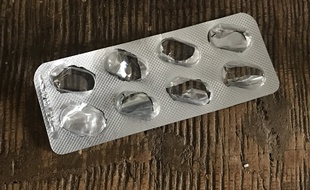 Les pénuries chroniques de médicaments plongent de nombreux patients dans l'angoisse et le désarroi de ne pas pouvoir se soigner correctement.