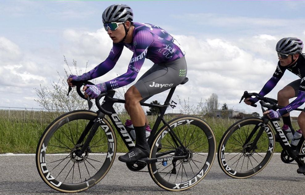 Samuele Privitera, espoir du cyclisme italien, est mort à 19 ans après une chute lors du Tour Val d'Aoste