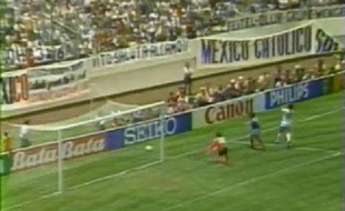 L'équipe de France contre l'équipe belge pendant la Coupe du monde de 1986 au Mexique. (Capture d'écran)