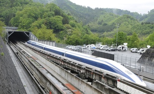 Un prototype de Maglev, train à suspension électromagnétique, à Tsuru (Japon), en 2011.