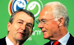 Franz Beckenbauer et Wolfgang Niersbach le 6 mars 2006.