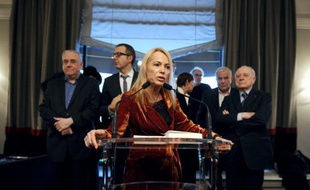 Quelque 150 féministes, issues de la société civile, ont lancé mercredi une campagne de mobilisation en vue du second tour de la présidentielle, estimant que "les droits des femmes passent par la gauche" et appelant à voter pour François Hollande.