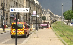 L'accès au foyer de l'incendie a été compliqué pour les pompiers;