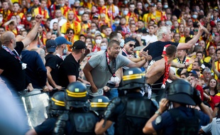 Des tensions ont éclaté à la mi-temps du derby