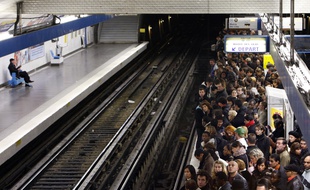 (Illustration) Les syndicats UNSA, CGT, FO, CFE-CGC et SUD ont appelé à la grève des personnels de la RATP, ce vendredi, pour protester contre la réforme des retraites préparée par le gouvernement.