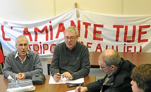 Une conférence de presse
de l'intersyndicale en 2011.