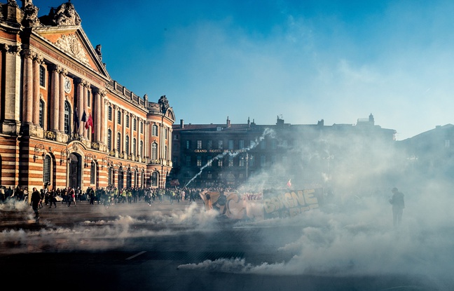 «Gilets jaunes» à Toulouse: Samedi, il sera interdit de manifester sur la place du Capitole