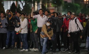 Des partisans de Carlos Mesa protestent dans les rues de La Paz, le 21 octobre 2019.
