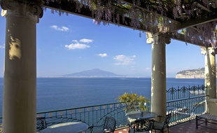 La baie de Naples et le Vésuve.