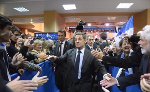 Nicolas Sarkozy a promis vendredi, s'il était réélu, de consacrer à la Corse près d'1 milliard d'euros de nouveaux investissements, dont 400 millions en faveur du Plan exceptionnel d'investissements (PEI) destiné à rattraper le retard de l'île en infrastructures.