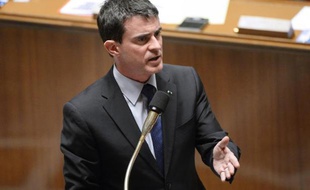 Le Premier ministre Manuel Valls à l'Assemblée nationale le 27 janvier 2015 à Paris