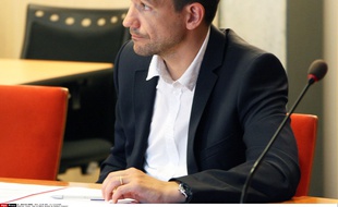 Eric Carrière apprécie particulièrement le milieu de terrain de l'OL.