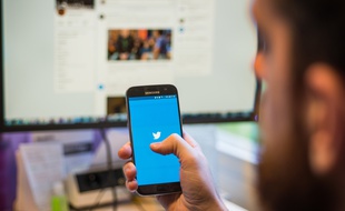 Twitter teste un bouton « annuler » pendant l’envoi d’un tweet