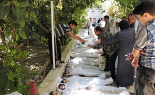 L'opposition syrienne a affirmé mercredi que le régime avait tué 1.300 personnes dans une attaque chimique près de Damas mais la Russie, allié de Bachar al-Assad l'a accusée d'avoir monté une provocation.