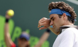 Le tennisman Roger Federer, lors de sa défaite contre Novak Djokovic en demi-finale à Miami le 3 avril 2009.