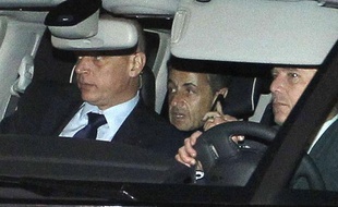 Nicolas Sarkozy quitte le palais de justice de Bordeaux le 22 novembre 2012