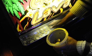 Le casino d'Enghien propose des machines à sous dont les mises commençent à 2 centimes d’euro.