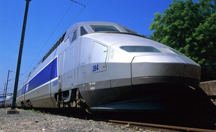 Un train à grande vitesse de la compagnie SNCF