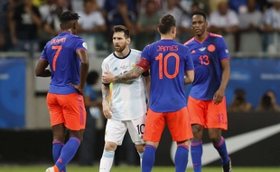 Messi face à la Colombie