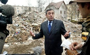 Le procès de Gaz de France, poursuivi pour homicides et blessures involontaires après la mort de 19 personnes soufflées par une explosion due à un fuite de gaz, fin 2004 à Mulhouse, s'est ouvert lundi.