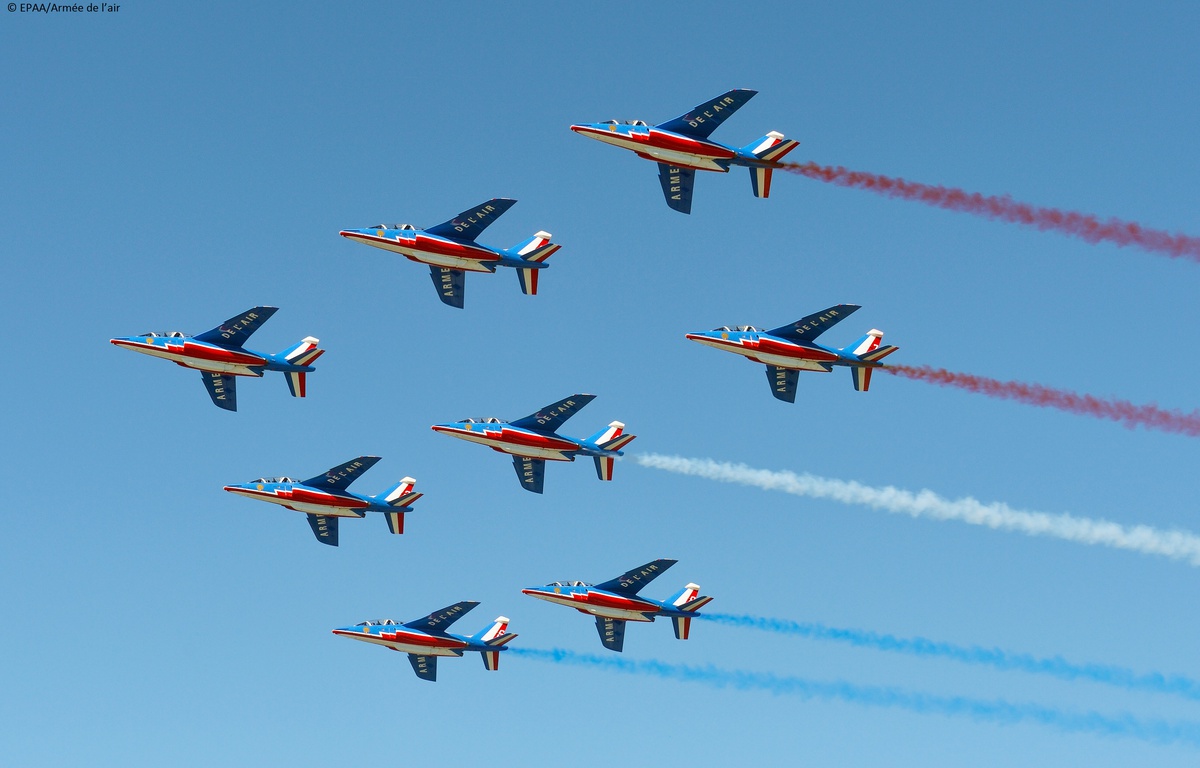 Résultat de recherche d'images pour "patrouille de france salon de provence"