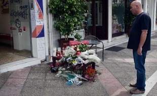 Le néonazi accusé d'avoir tué un musicien antifasciste, un crime qui a bouleversé la Grèce, a été officiellement inculpé d'assassinat et maintenu en détention, a-t-on appris samedi de sources judiciaires après son audition au tribunal.