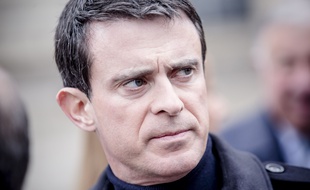 Manuel Valls fait face à une levée de boucliers contre l'état d'urgence