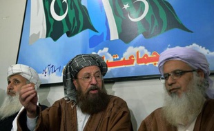 Le gouvernement et les talibans ont annoncé au cours des derniers jours la composition de leurs équipes de négociateurs chargées de tracer la "feuille de route" pour des pourparlers visant à mettre un terme à près de sept ans d'une insurrection armée ayant fauché des milliers de vie à travers le pays.