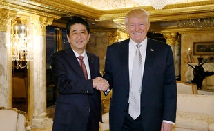 Shinzo Abe est le premier dirigeant étranger à rencontrer le président américain élu Donald Trump