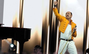 Kad Merad a rendu hommage à Freddy Mercury en ouverture des Cesar, le 22 février 2019.