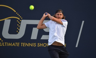 Lucas Pouille lors de l'Ultimate tennis showdown organisé par Patrick Mouratoglou à Nice, le 14 juin 2020.