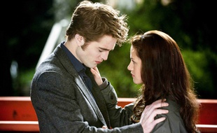 Robert Pattinson et Kristen Stewart dans la saga «Twilight»